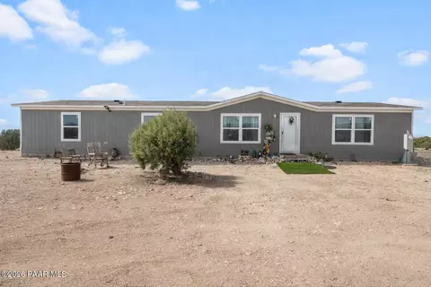 25690 N Andra Dr, Paulden, AZ 86334 photo 2