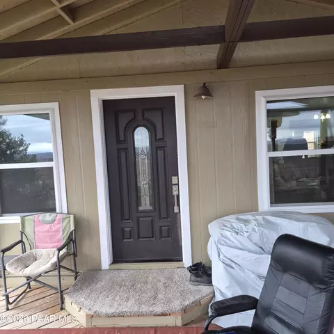 54310 Paint Brush Ln, Seligman, AZ 86337