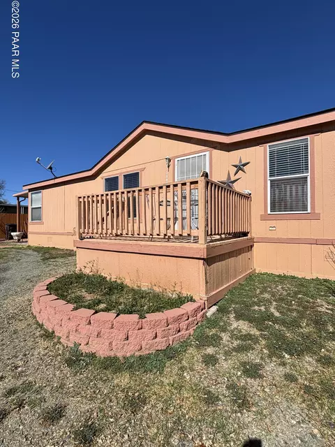 20876 E Quail Run Dr, Mayer, AZ 86333