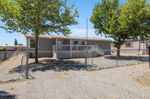 17273 E Apricot Ln, Mayer, AZ 86333