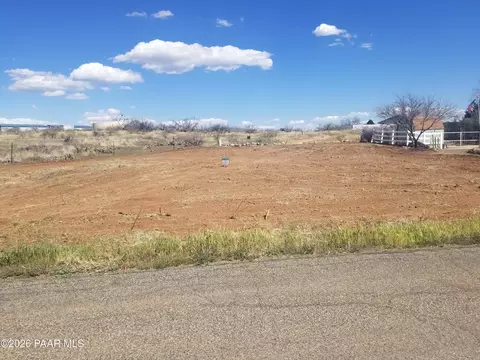 17402 E Bob White Rd, Mayer, AZ 86333