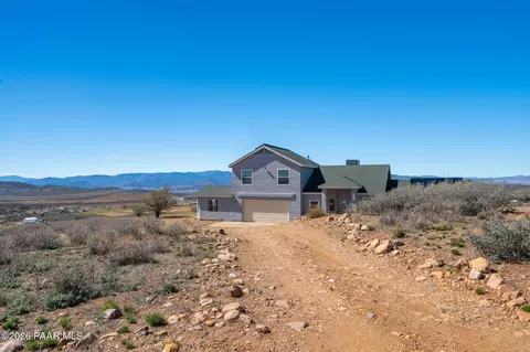 16751 E Leprechaun Rd, Dewey, AZ 86327