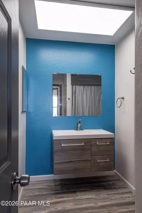 Bath - 16751 E Leprechaun Rd, Dewey, AZ 86327 photo 3 of 4