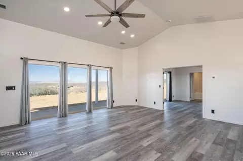 Living - 16751 E Leprechaun Rd, Dewey, AZ 86327 photo 2 of 8