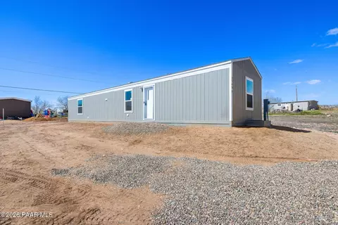 25406 N Juniper Rd, Paulden, AZ 86334