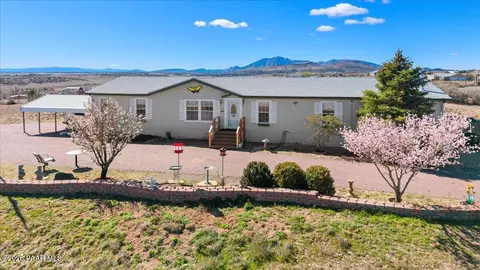330 N Sioux Dr, Chino Valley, AZ 86323