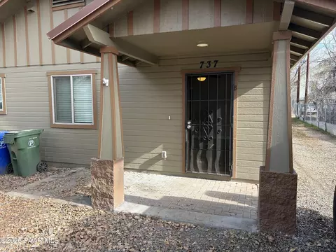 737 Dameron Dr, Prescott, AZ 86301