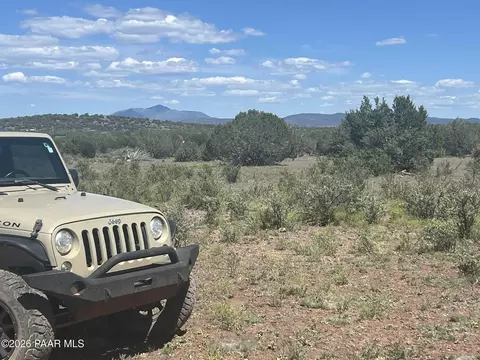 41 Dreamer Ln, Ash Fork, AZ 86320