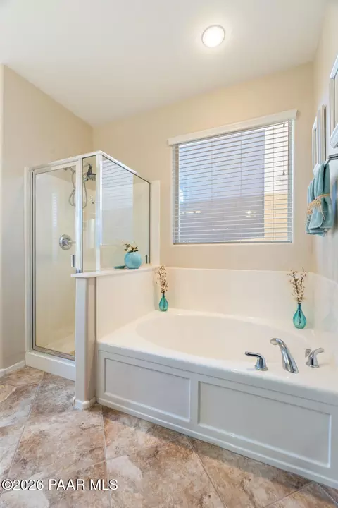 Bath - 13034 E Lima St, Dewey, AZ 86327 photo 2 of 3