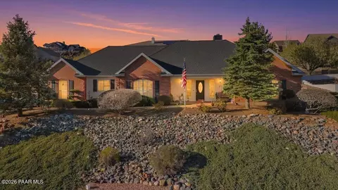 814 Golden Hawk Dr, Prescott, AZ 86301