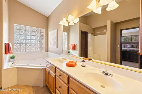 Bath - 650 E Rimrock Rd, Paulden, AZ 86334 photo 1 of 5