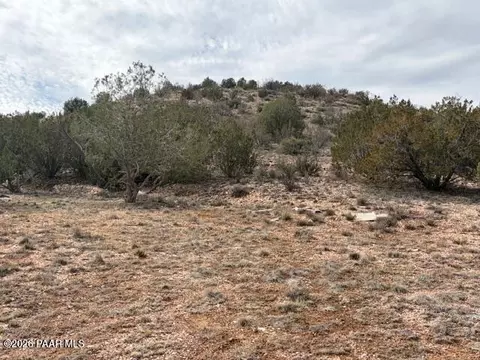 55410 Exeter Ln, Seligman, AZ 86337