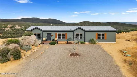 17749 E Lions Gate Dr, Dewey, AZ 86327