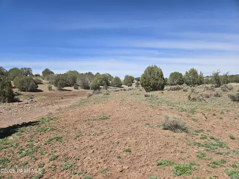 390 Haywire Rd, Ash Fork, AZ 86320