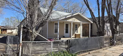 47115 2nd St, Ash Fork, AZ 86320