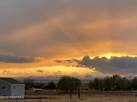 3639 W Granite Dr, Paulden, AZ 86334