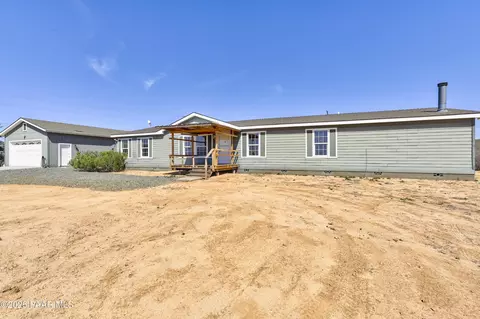 33 S Jay Bird Ln, Dewey, AZ 86327