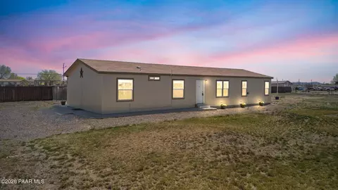 575 Ranch House Rd, Paulden, AZ 86334