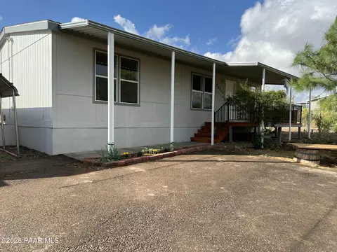 20913 E Valley View Ln, Mayer, AZ 86333