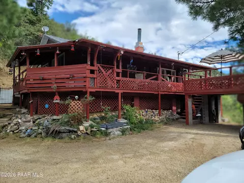 8000 S Breezy Pine Rd, Mayer, AZ 86333