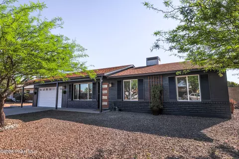 1940 W Kimberly Way, Phoenix, AZ 85027