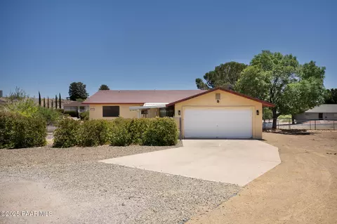 17571 E Hummingbird Ln, Mayer, AZ 86333