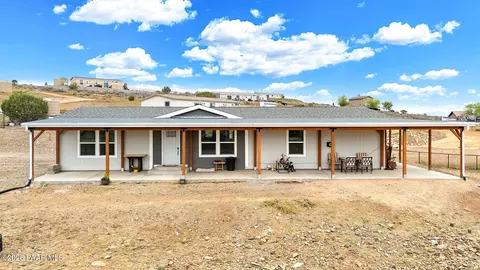 2035 N Cougar Path, Chino Valley, AZ 86323