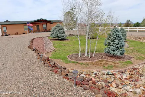 724 Sycamore Ln, Chino Valley, AZ 86323