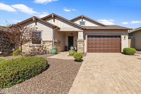 12838 E De La Cruz St, Dewey, AZ 86327