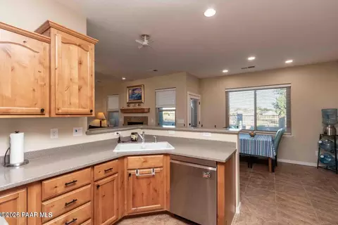 Kitchen - 12933 Ponce St, Dewey, AZ 86327 photo 3 of 5