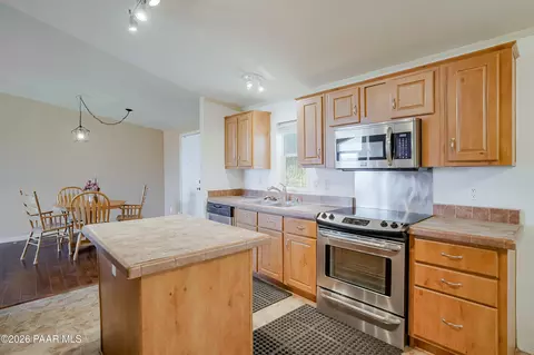 11800 E Henderson Rd, Dewey, AZ 86327 photo 10