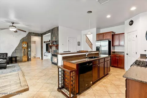 13084 Lima St, Dewey, AZ 86327 photo 10