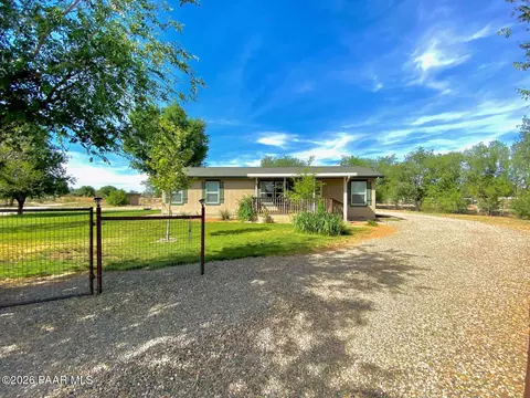 1221 W Poco Ln, Chino Valley, AZ 86323