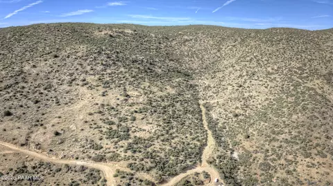 9540 E Poland Rd, Mayer, AZ 86333 photo 4