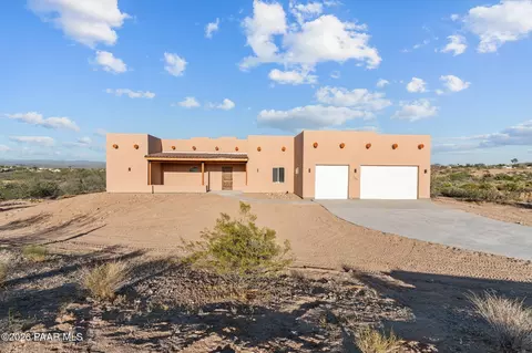 285 Ironwood Pl, Wickenburg, AZ 85390