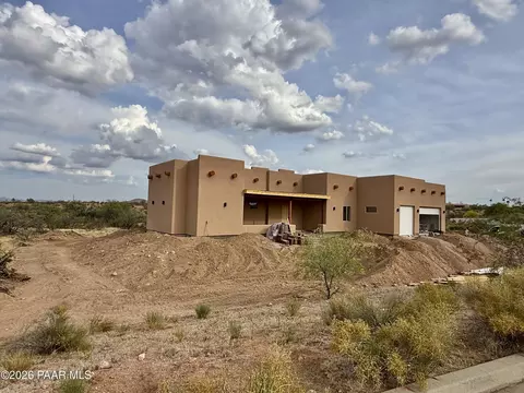 285 Ironwood Pl, Wickenburg, AZ 85390