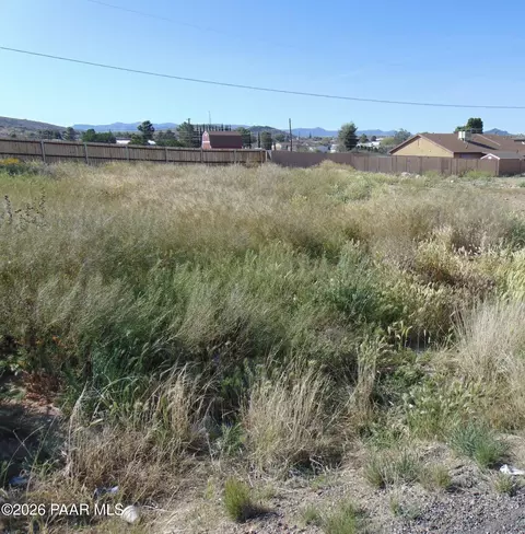 20638 E Cedar Canyon Dr, Mayer, AZ 86333