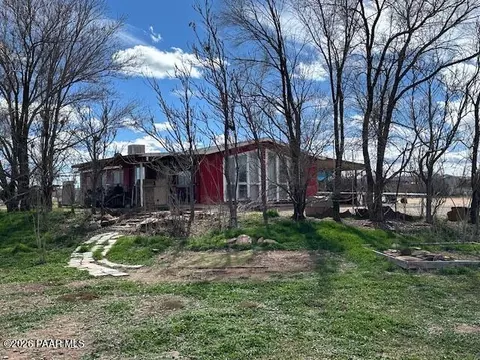 2715 W Annie Rd, Paulden, AZ 86334