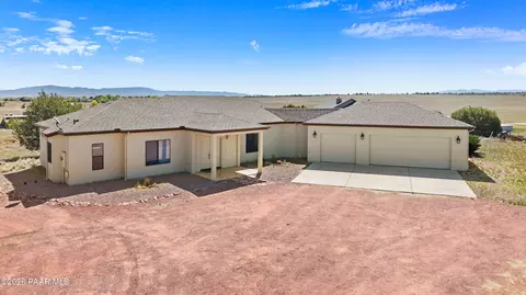 2975 W Conestoga Ct, Chino Valley, AZ 86323