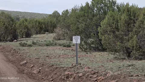 lot240 Mad Man Mountain Rd, Ash Fork, AZ 86320