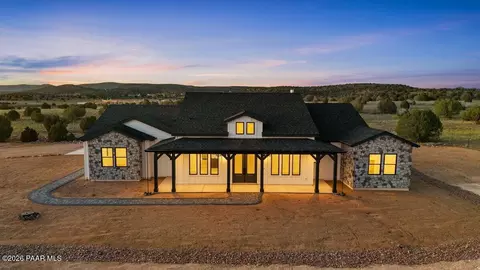 1170 E Cougar Ridge Rd, Paulden, AZ 86334