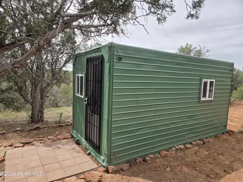 61 Raney Rd, Ash Fork, AZ 86320 photo 2