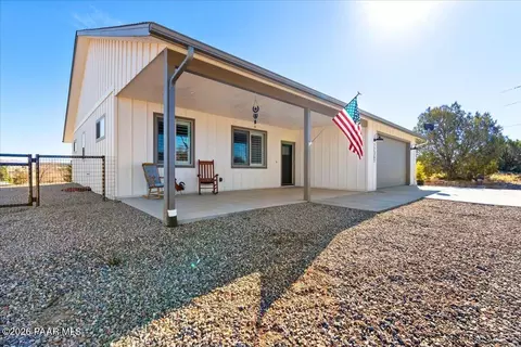 22367 N Malapai Ridge Rd, Paulden, AZ 86334