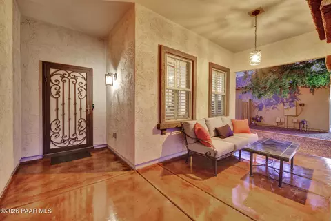 1273 E Apricot Ln, Gilbert, AZ 85298 photo 4