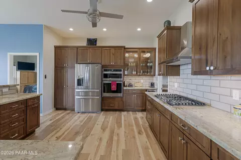 Kitchen - 10769 E High Point Dr, Dewey, AZ 86327 photo 1 of 5