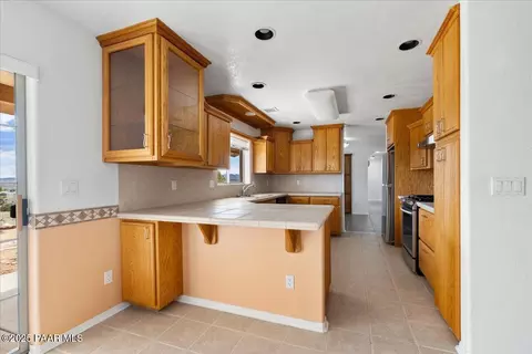 Kitchen - 20775 N Hackamore Ln, Paulden, AZ 86334 photo 1 of 2