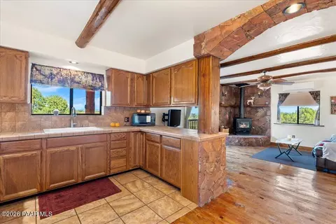 Kitchen - 49 Norma Way, Ash Fork, AZ 86320 photo 2 of 2