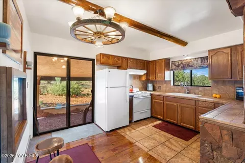Kitchen - 49 Norma Way, Ash Fork, AZ 86320 photo 1 of 2
