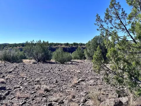 145 SW Reckless Ln, Ash Fork, AZ 86320