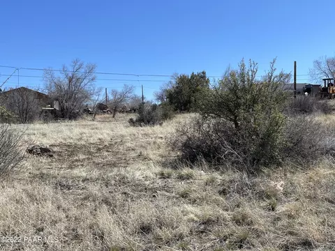 649 W El Dorita Ave, Ash Fork, AZ 86320 photo 3